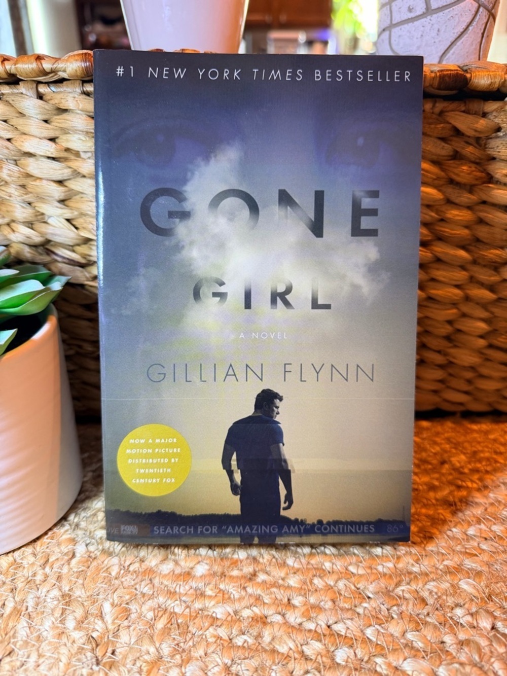 Gone Girl by Gillian Flynn - Paperback Book (Blue/Gray Cover)